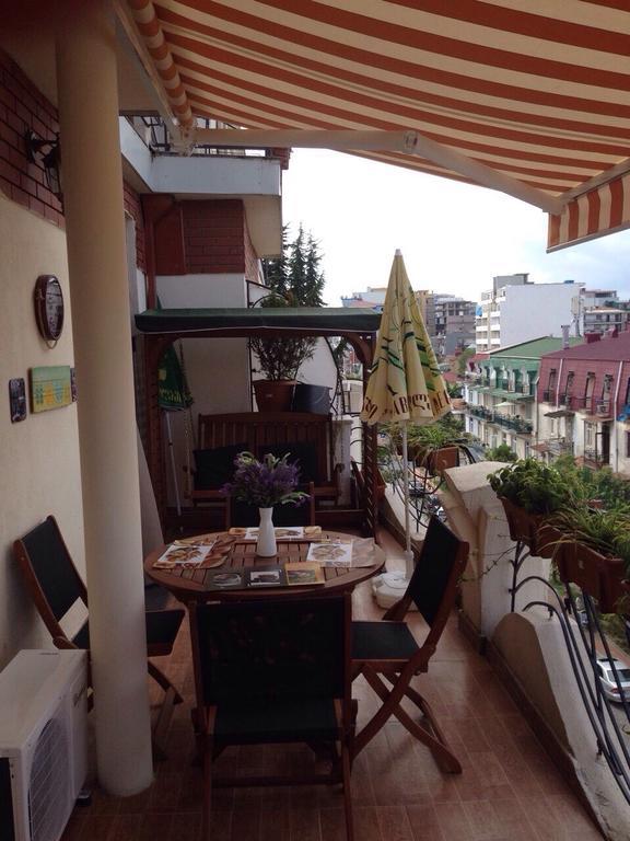 Apartment With Summer Terrace Batumi Zimmer foto